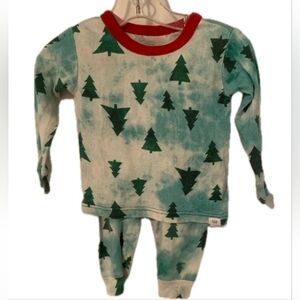 Kids Pajamas with Tree Print - Red and Green